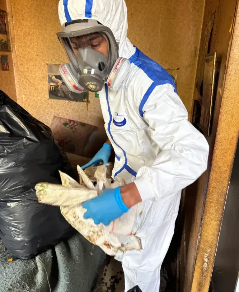 nettoyage Diogène à Bourges – technicien HYGIFORCE