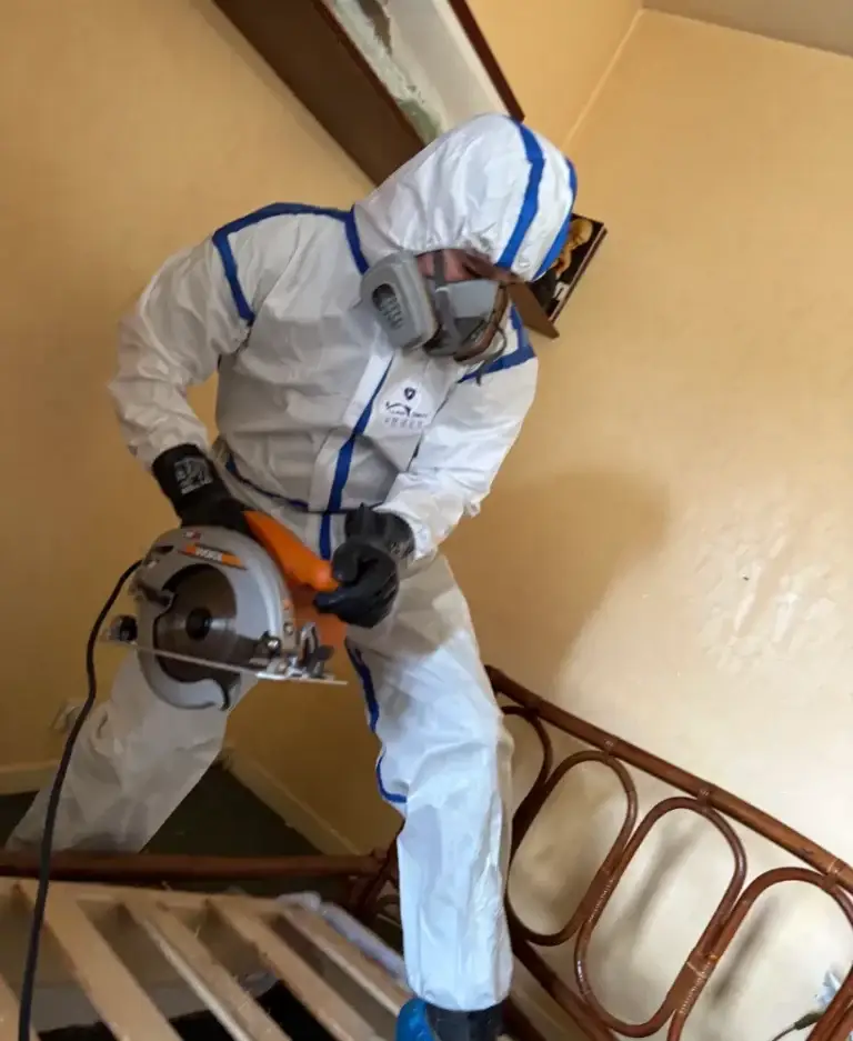 Technicien HYGIFORCE en intervention (3)